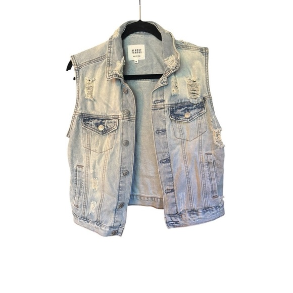Almost Famous Distressed Denim Vest Size Medium (M) - Picture 7 of 10